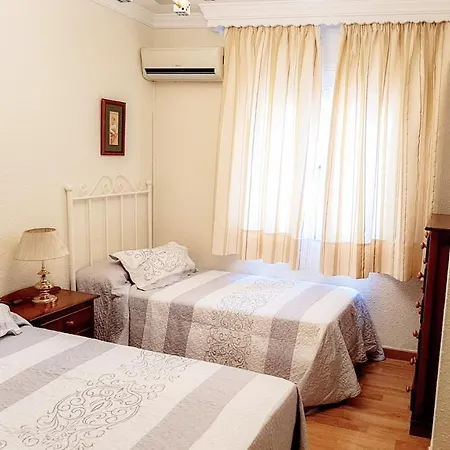 Almazan Guest House *