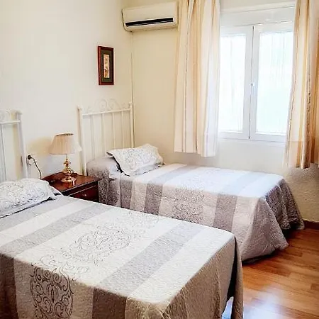 Almazan Guest House *